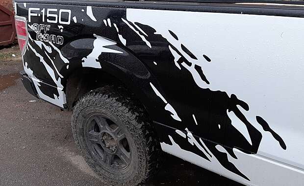Vinyl Pasting of Body and Decor Elements Estonia