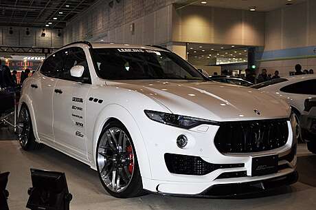 Kit de carrocería aerodinámica Leap Design para Maserati Levante (Original, Japón)