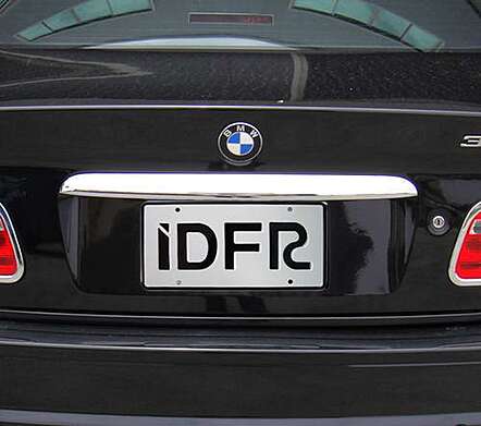 IDFR 1-BW101-17C embellecedor cromado sobre el número de la tapa del maletero para BMW E46 4D 1998-2001