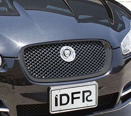 Parrilla negra IDFR 1-JR813-03BK para JAGUAR XF 2008-2011